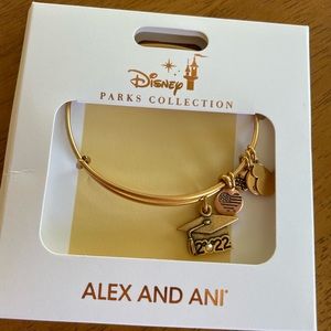 Alex and Ani Disney parks 2022 graduation bracelet gold brand new